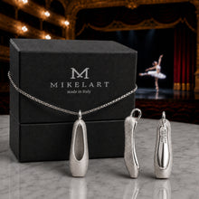 Chaussures classiques de pointe de danse