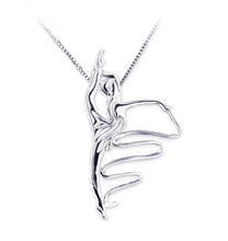 Gioiello collana ginnastica ritmica nastro serpentine in grand écart dorsale con aiuto della mano