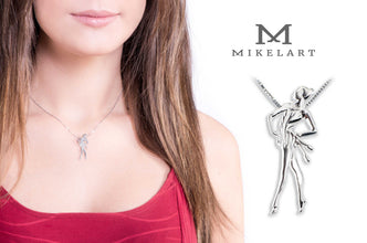 Gioiello ritmica ginnastica Clavette posizione relevé in quarta