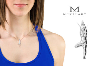 YO4 Gioiello Yoga VRKASANA, posizione dell'albero